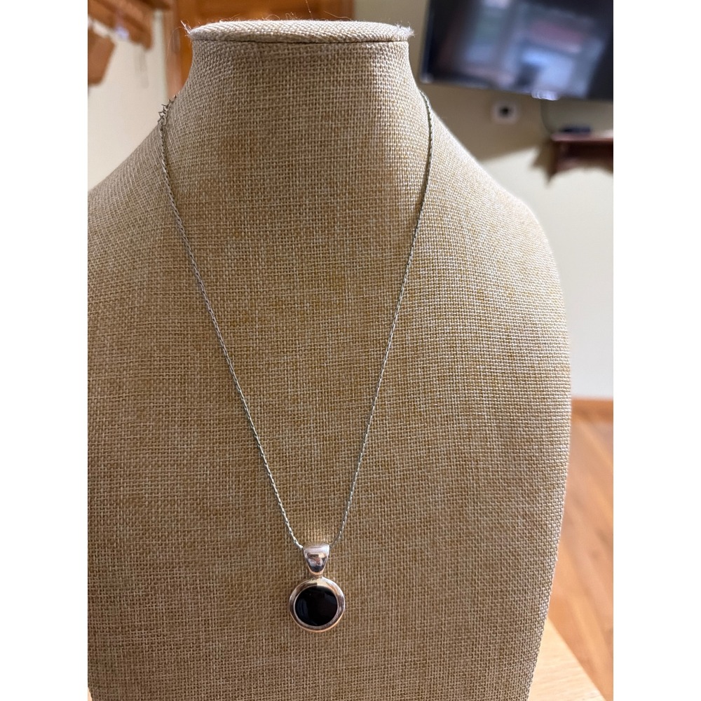 Silver Tone Round Black Stone Pendant Necklace Wheat Chain Adjustable Modern